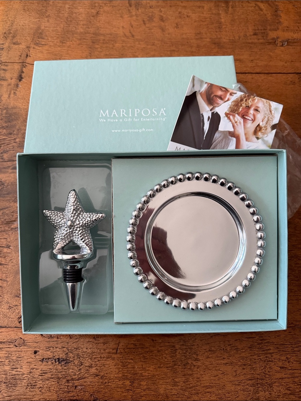New in Box Mariposa Gift Set Wine Plate & Starfish Bottle Stopper